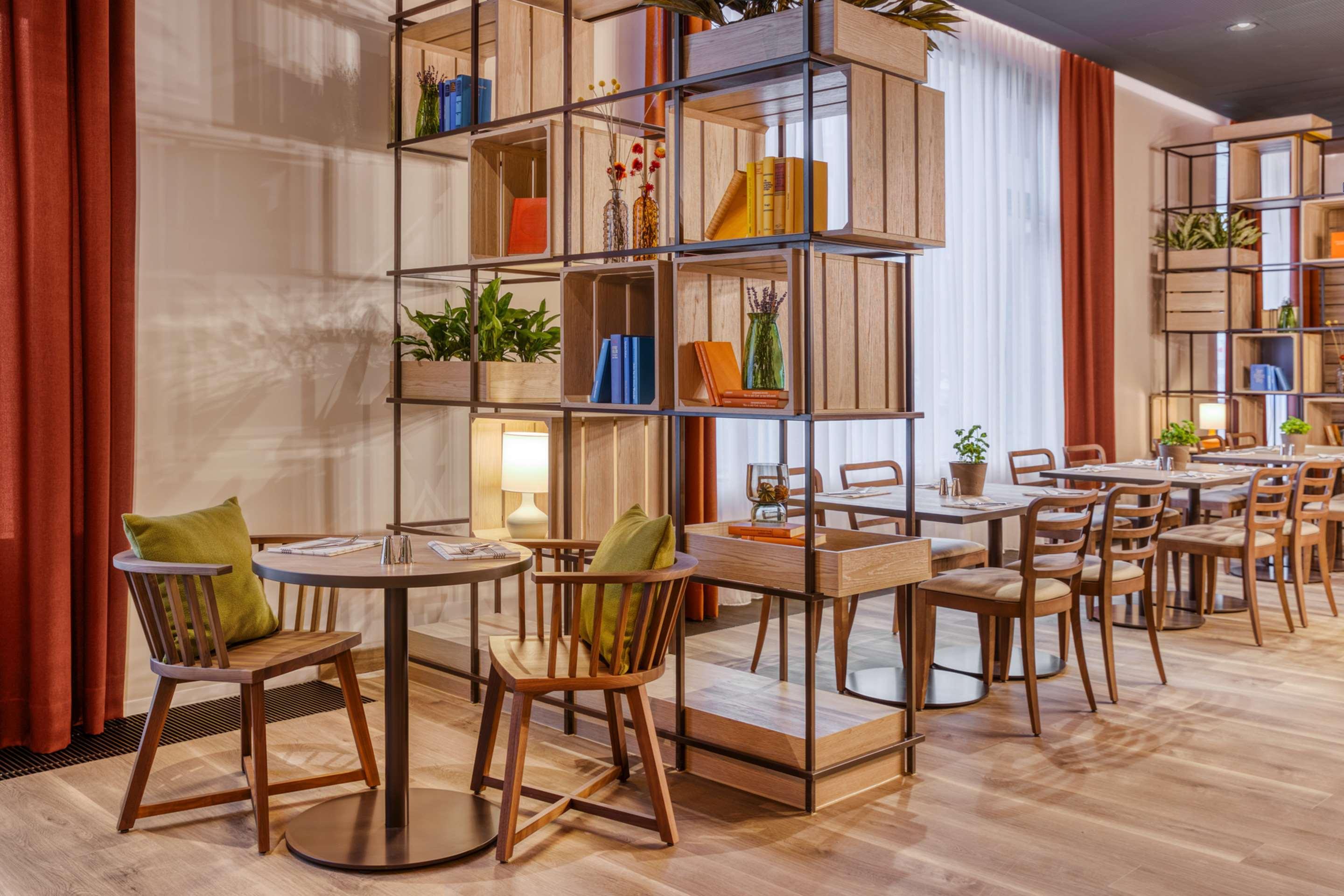 Intercityhotel Хилдесхайм Екстериор снимка