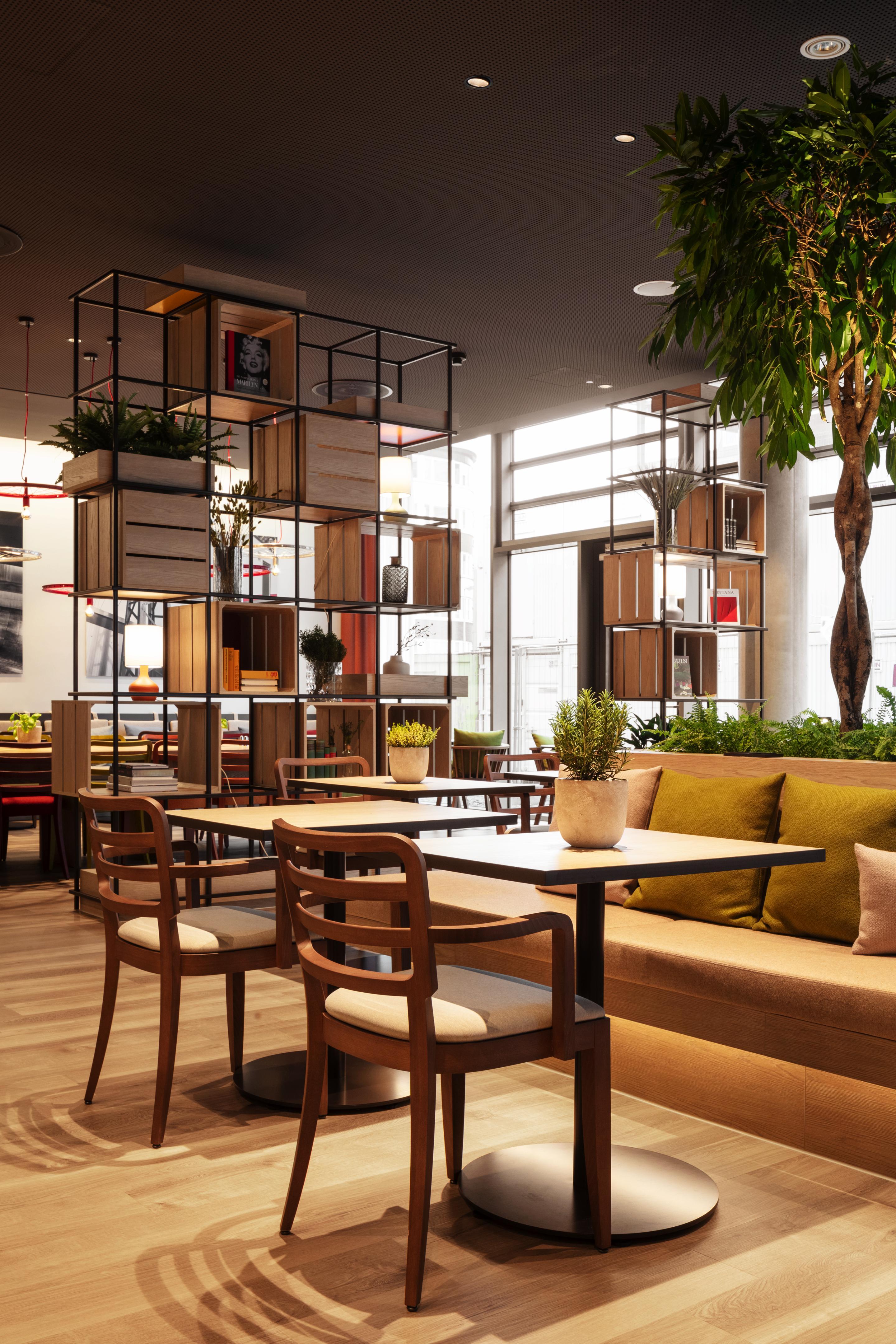 Intercityhotel Хилдесхайм Екстериор снимка